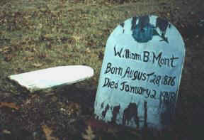 Wooden grave marker at Midland Cemetery